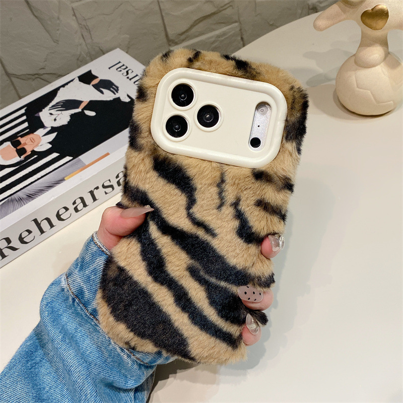 豪華なゼブラ柄ふわふわプラッシュスマホケース iPhone  - Phone Cases For Iphone 16 のレビューと価格